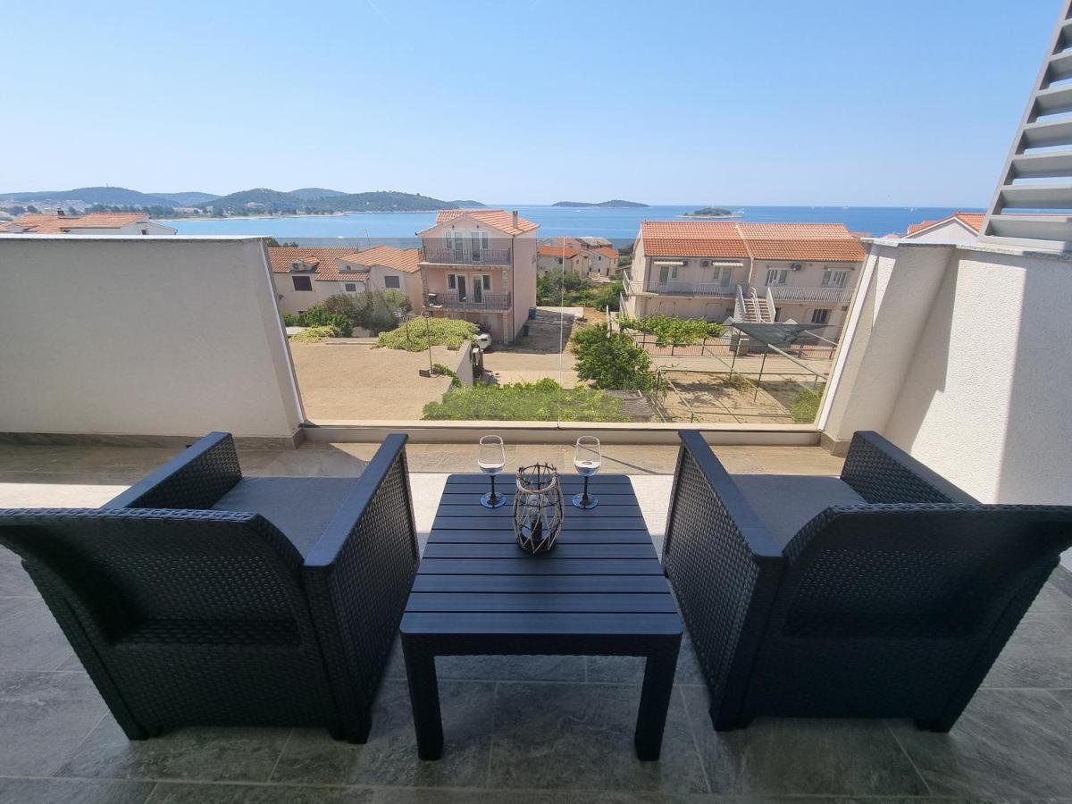 Sea View Apartment Rogoznica  Ngoại thất bức ảnh